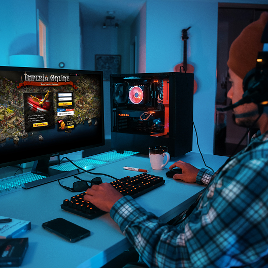 gamer playing Imperia Online on his PC